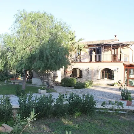 Bed & Breakfast Casale Siciliano Di Miryam Tiralongo *