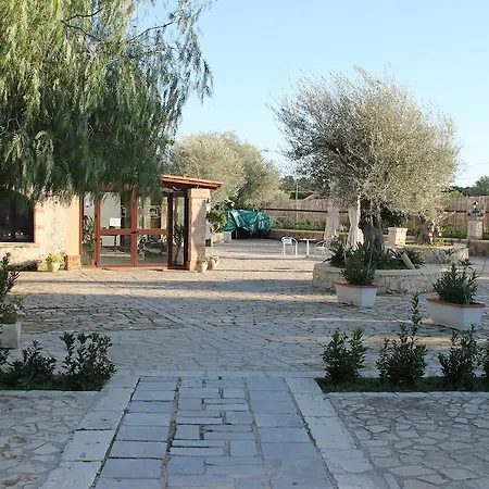 Bed & Breakfast Casale Siciliano Di Miryam Tiralongo *
