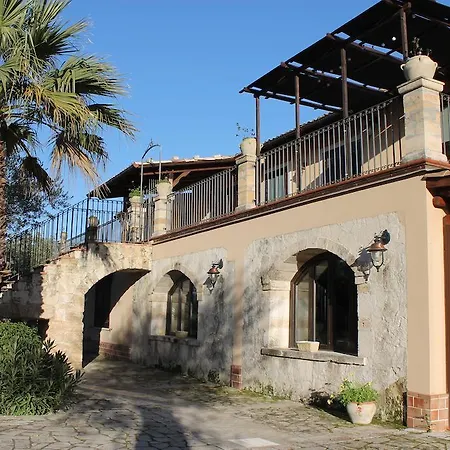 Casale Siciliano Di Miryam Tiralongo