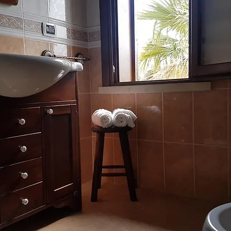 Casale Siciliano Di Miryam Tiralongo Bed & Breakfast *