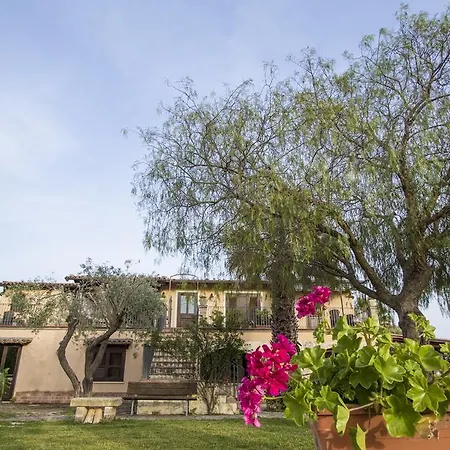 Casale Siciliano Di Miryam Tiralongo Bed & Breakfast Avola
