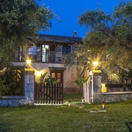Bed & Breakfast Casale Siciliano Di Miryam Tiralongo *
