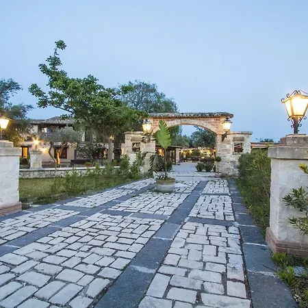 Casale Siciliano Di Miryam Tiralongo Bed & Breakfast Avola