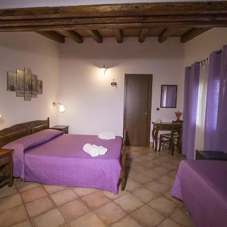 Casale Siciliano Di Miryam Tiralongo *